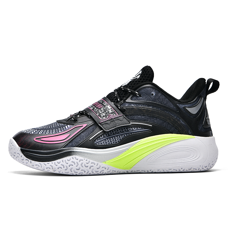 The same model basketball shoes as those of the Owen generation