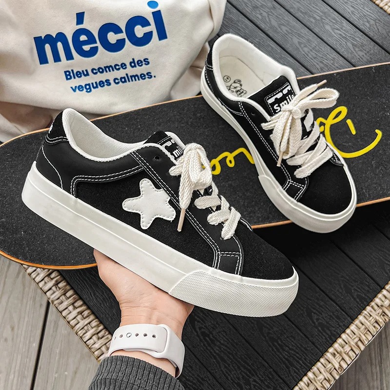 neakers Men Fashion Contrast Canvas Leather Panels Vulcanized Shoes Couple Sports Skateboard Shoes Men Trainers Fashionable Athletic Footwear for Coup