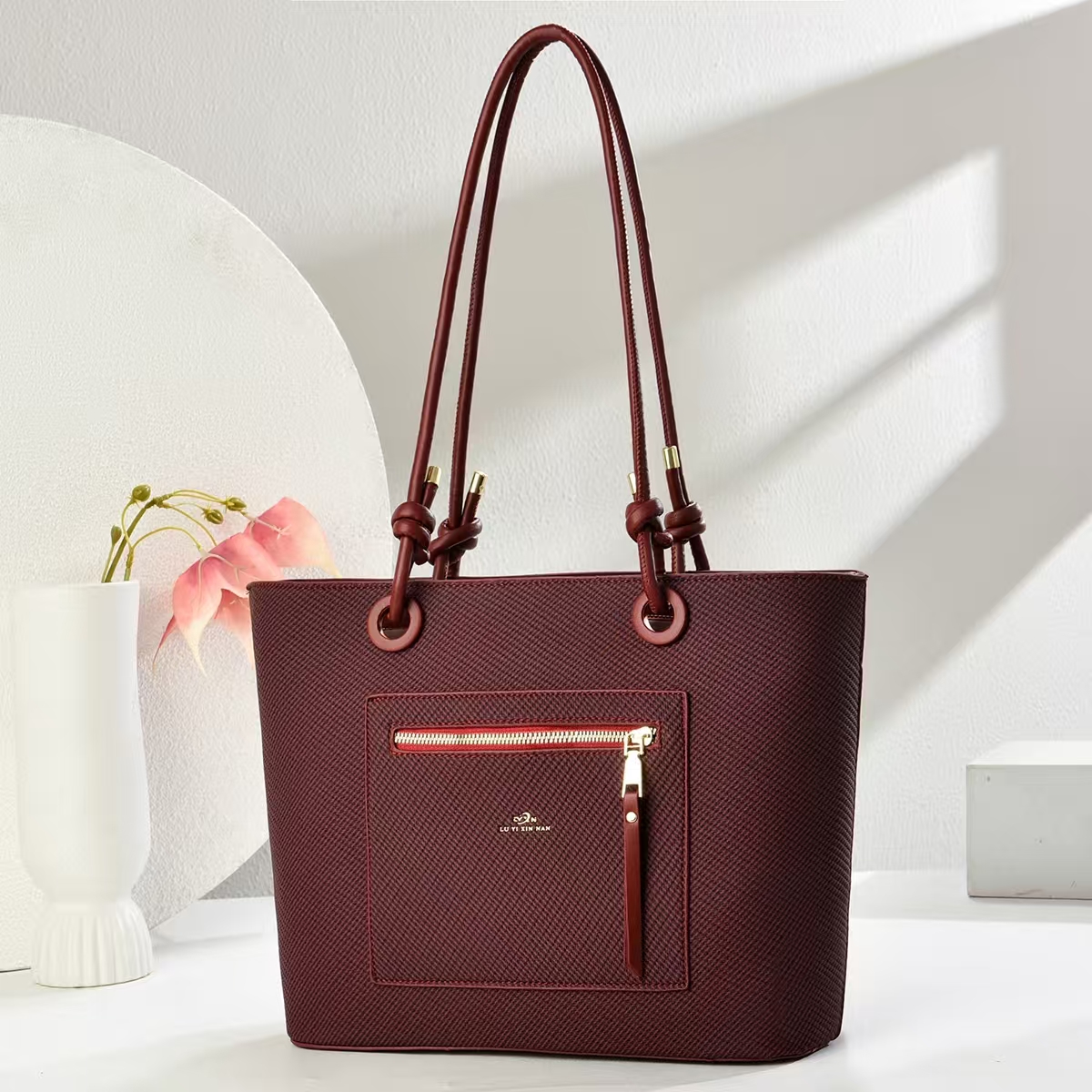 Sophisticated Designer Ladies' Totes with Adjustable Straps for Any Occasion