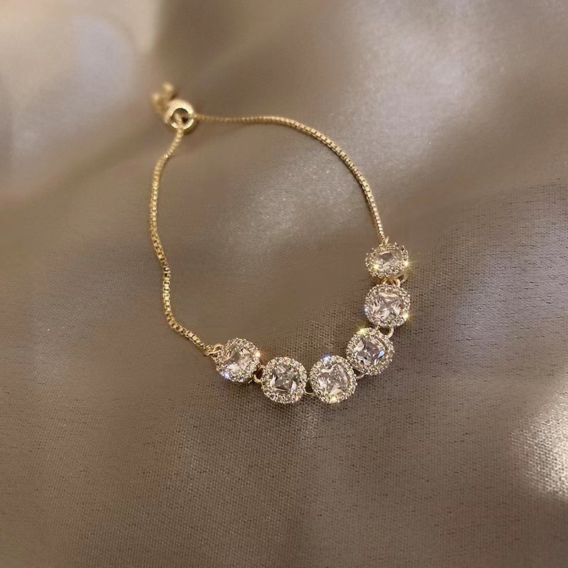 Gold - Toned Round Crystal - Inlaid Bracelet With Adjustable Chain Delicate Daily & Elegant Jewelry Gift For Her High - Quality And Sparkling Accessor