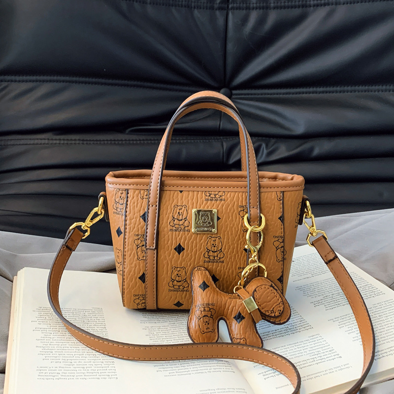 new Free delivery designer bag Bag Casual crossbody bag for women practical comfortable and simple