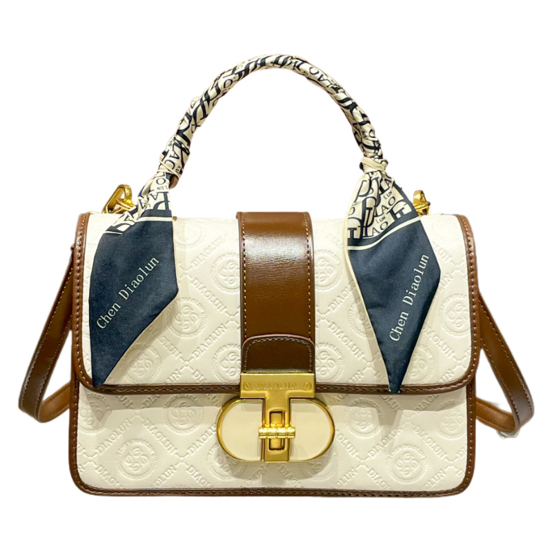 Designer bag niche light luxury contrasting handbag women's 2025 new small square bag shoulder messenger bag fast delivery