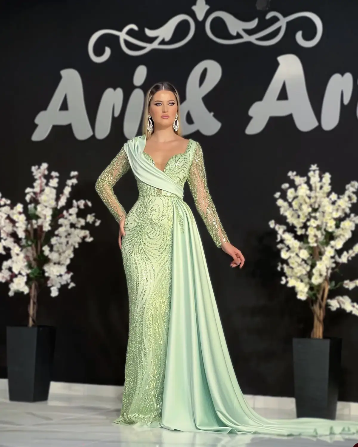 Eleagnt Mermaid Evening Dresses Long Sleeve Floor Length Prom Gowns Sequins Beadeds Formal Occasion Customized Dresses