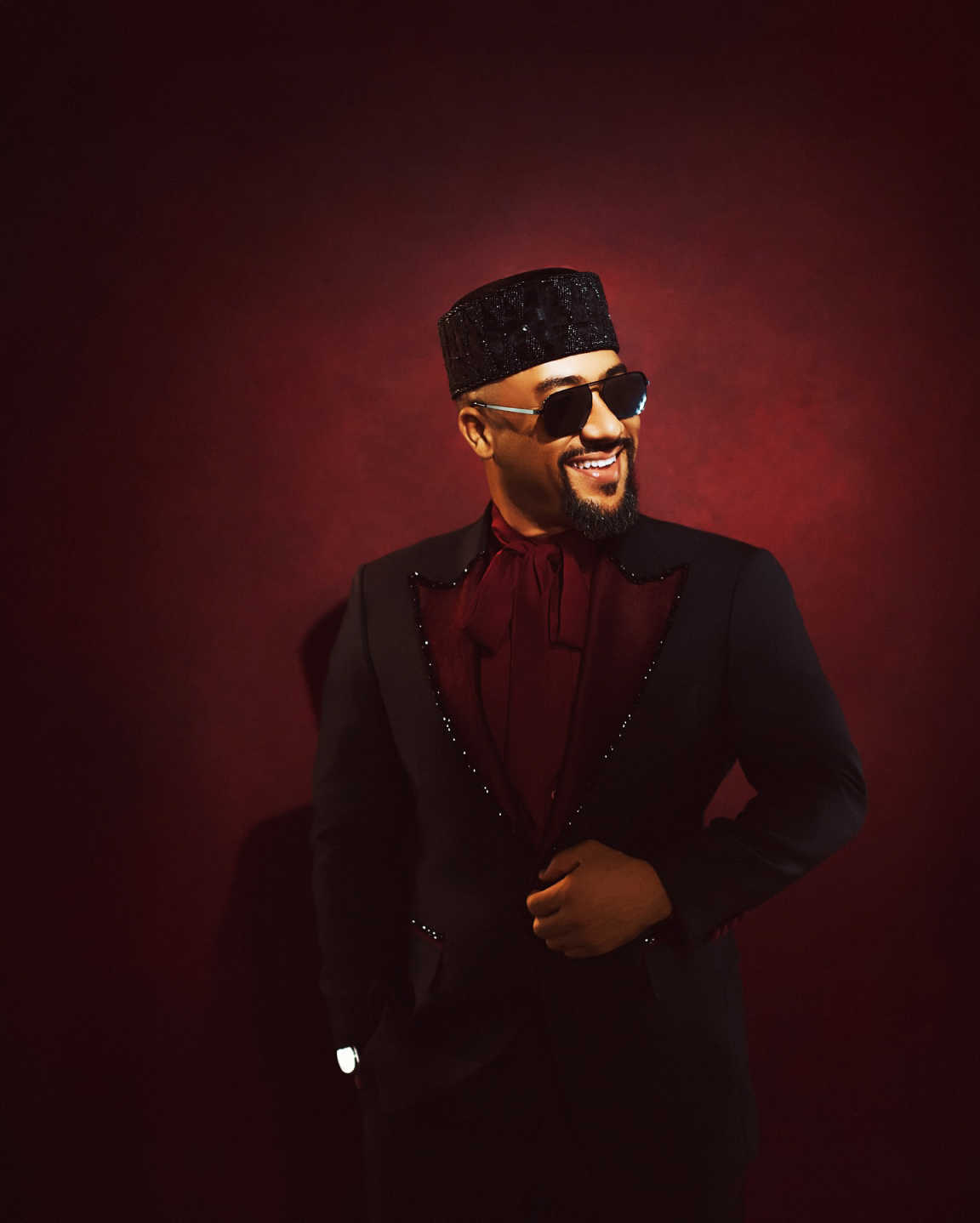 Fashion Wedding Tuxedos Beaded 2 Piece Set Jacket Pants Men Suit Peaked Lapel One Button Grooms Evening Blazers Customized