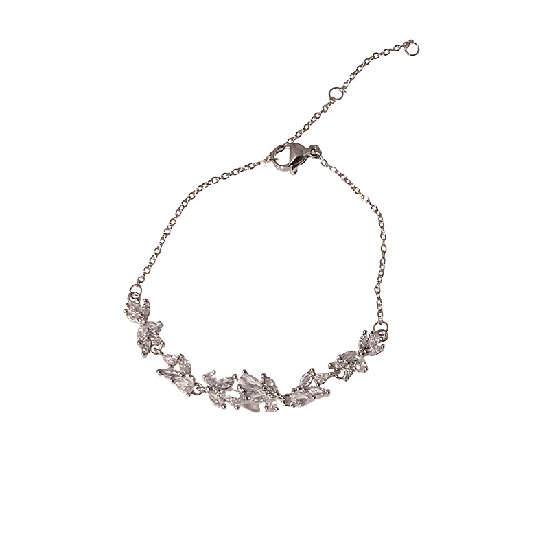 Silver - Toned Crystal Leaf - Shaped Necklace Delicate Daily & Elegant Jewelry Gift For Her High - Quality And Sparkling Accessory