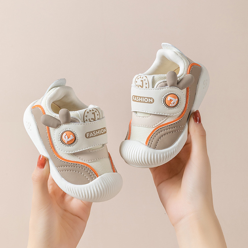 Children's shoes, baby shoes, new boys' baby soft soled cloth shoes, girls' breathable shoes, fashionable and trendy designer shoes