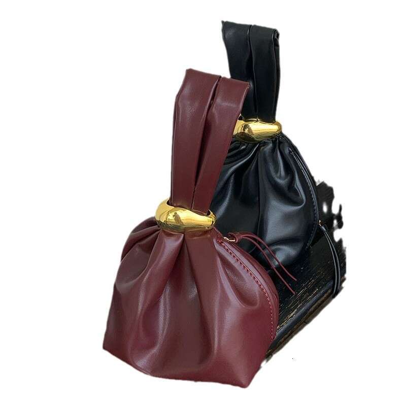 Best Seller Designer 2025 Versatile Pleated Cloud For Women, Textured Niche Design Handbag, Ins Popular Commuter Small Tote Bag