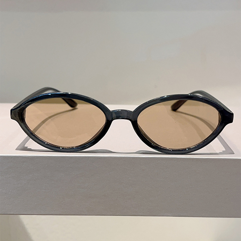 2025 New Retro Oval Leopard Print Sunglasses High End Small Frame Fashion Shades for Petite Faces