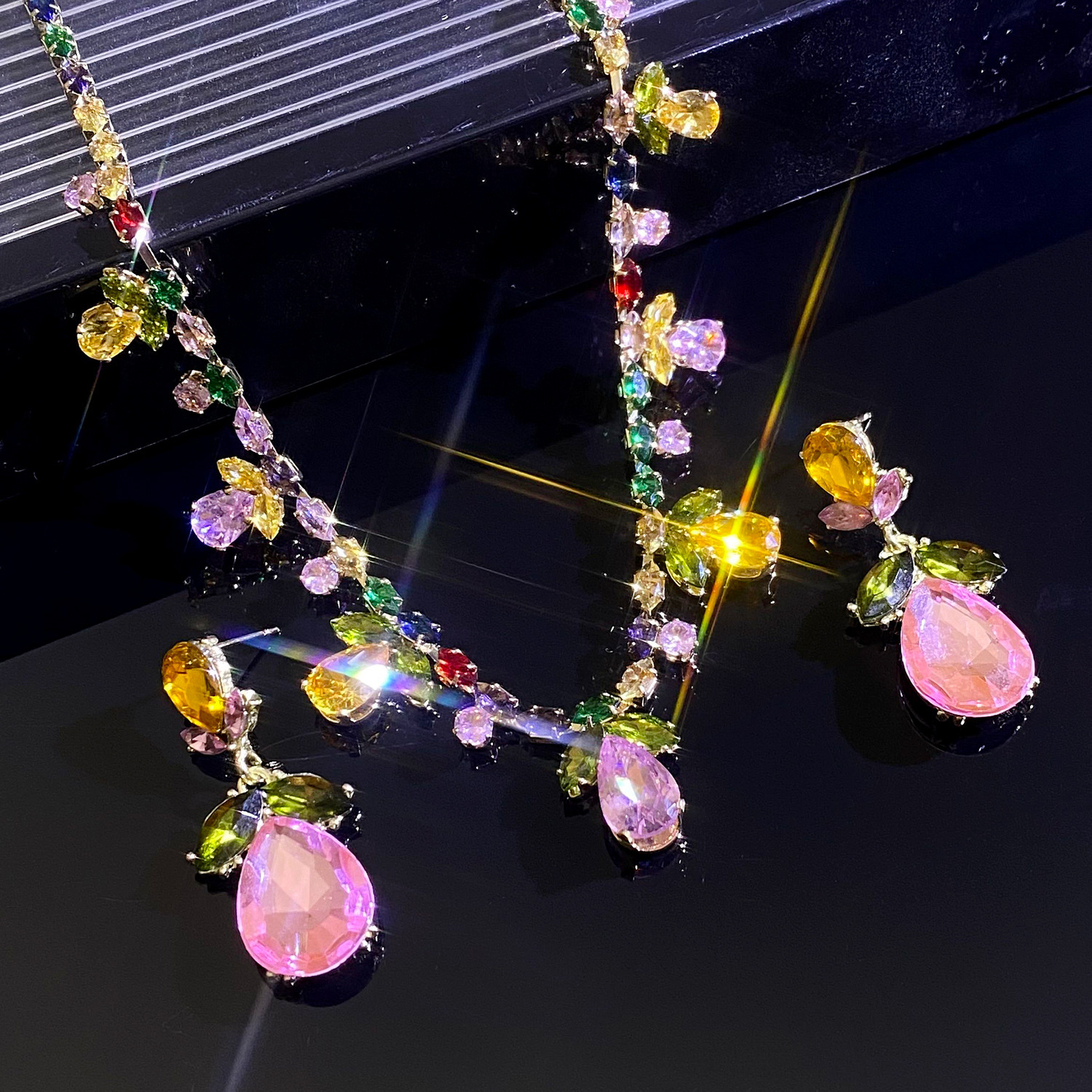 Colorful Zircon Water Drop Leaf Necklace Heavy Craft High-End Clavicle Chain Fashion Evening Dress Jewelry Set For Women