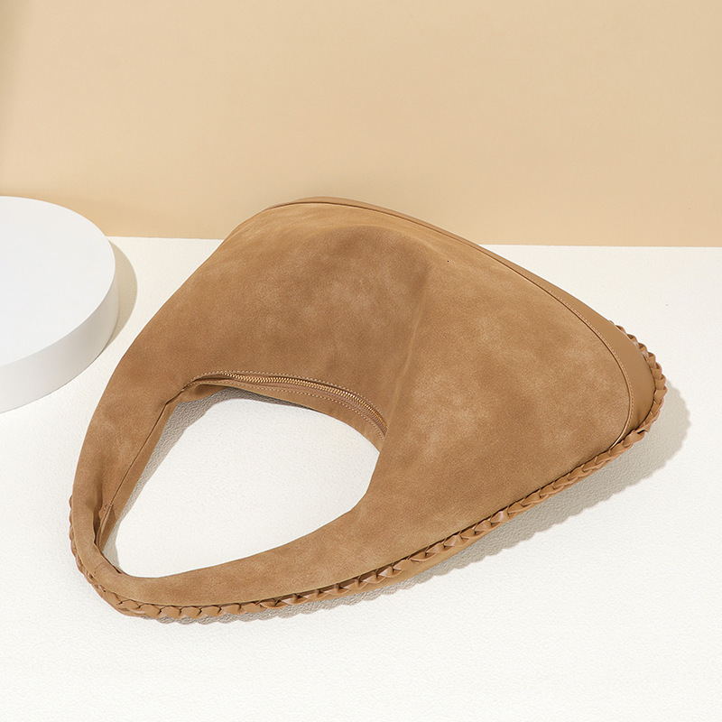 Women's New Fashion Trend Large Capacity Underarm Matte Soft Shoulder Handheld Crescent Bag