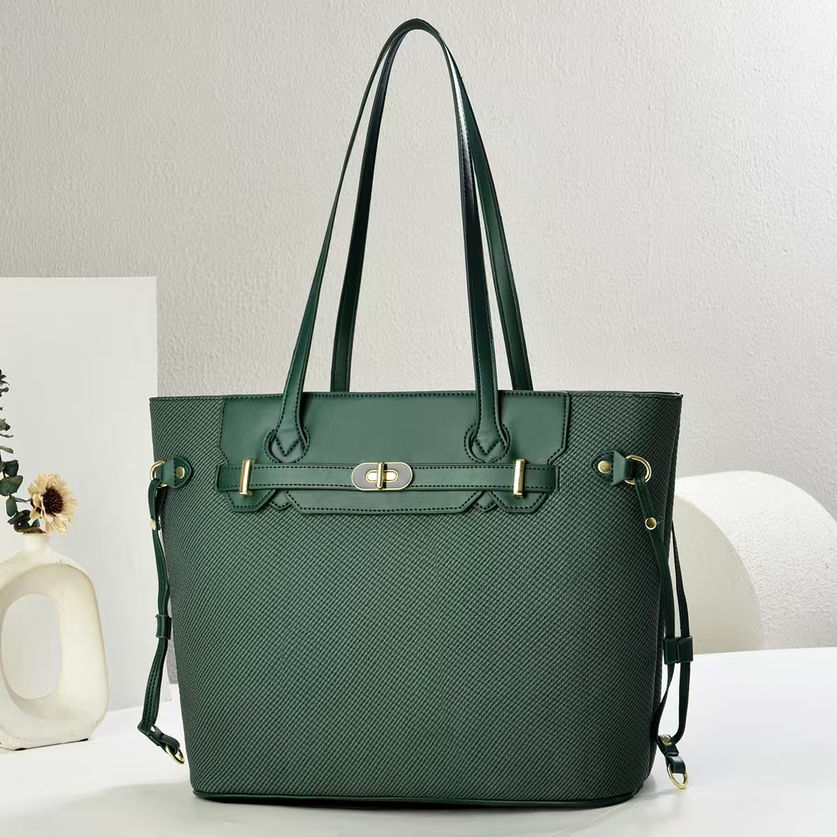 Elegant and Practical Ladies' Backpack from Four Clover - Updated Model with Plenty of Storage Space Ideal for Office and Outingss houlder bag Cr