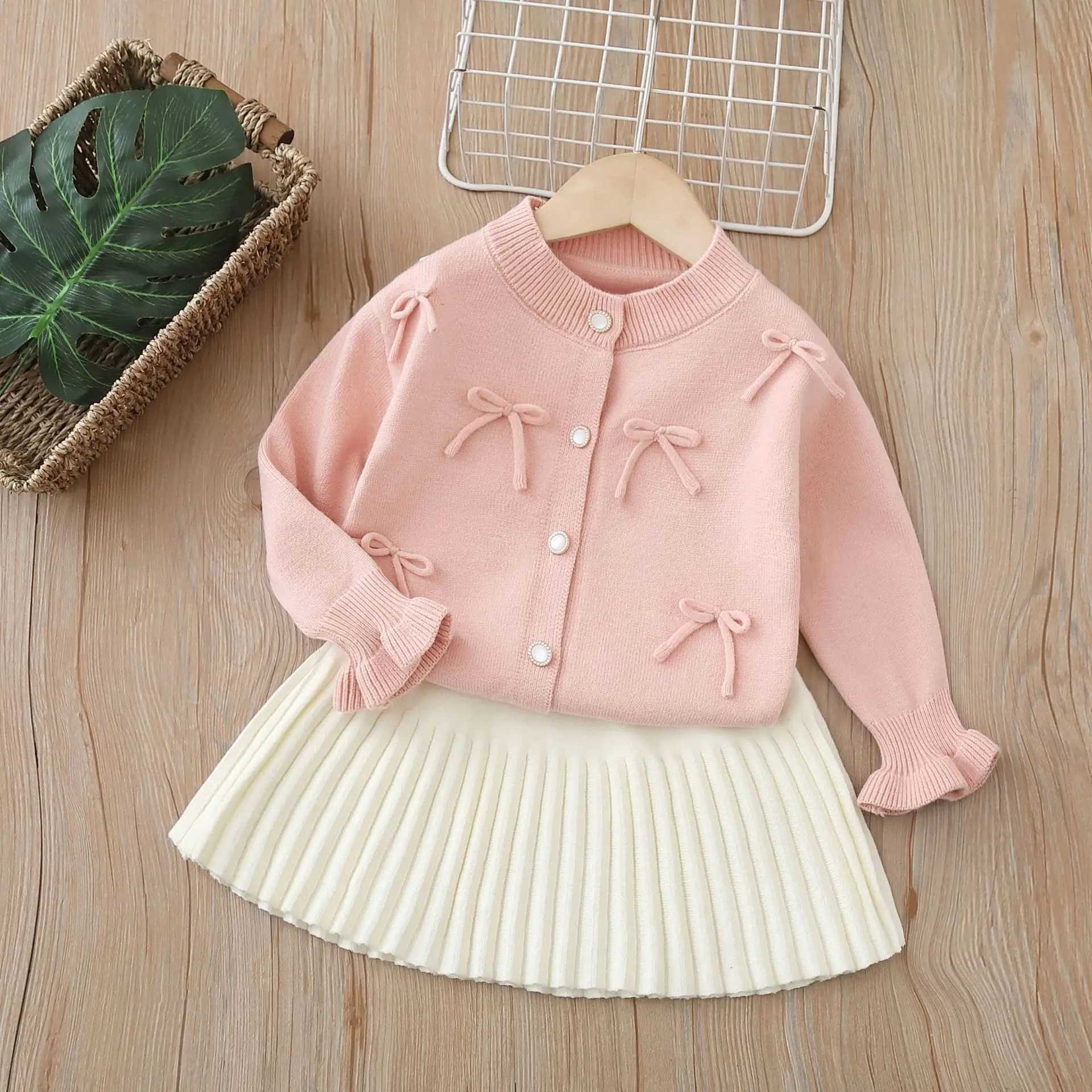 Autumn Kids Girls Preppy Outfits Children Girls Navy Collar Spliced Knit Sweater 2PCS Bow Button Babys Girls Pleated Skirt Suits L2509265RZL