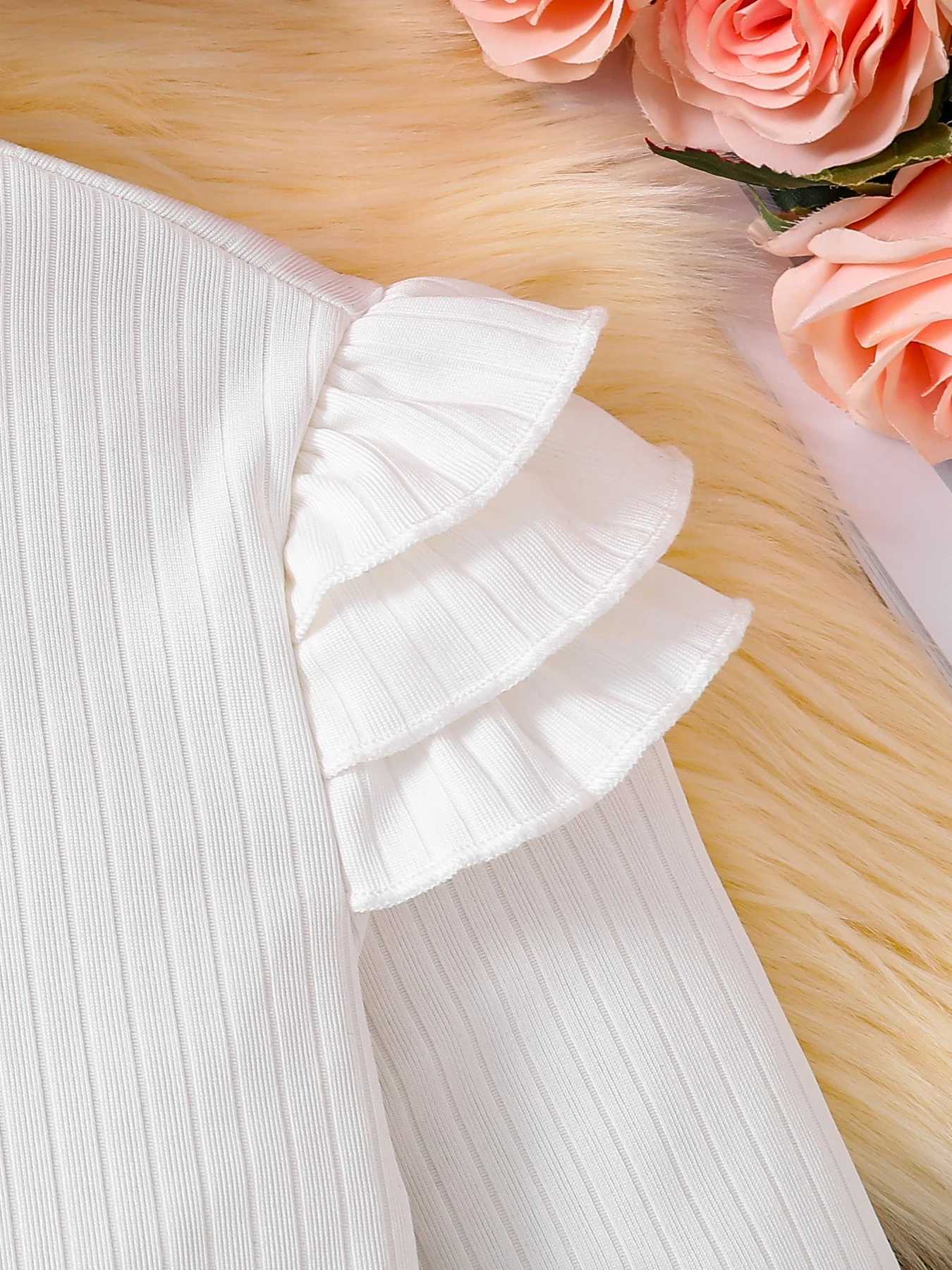 Spring and Autumn childrens 2piece fashion casual clothing white highneck longsleeved flying sleeve top plaid Aline skirt L25092604V7