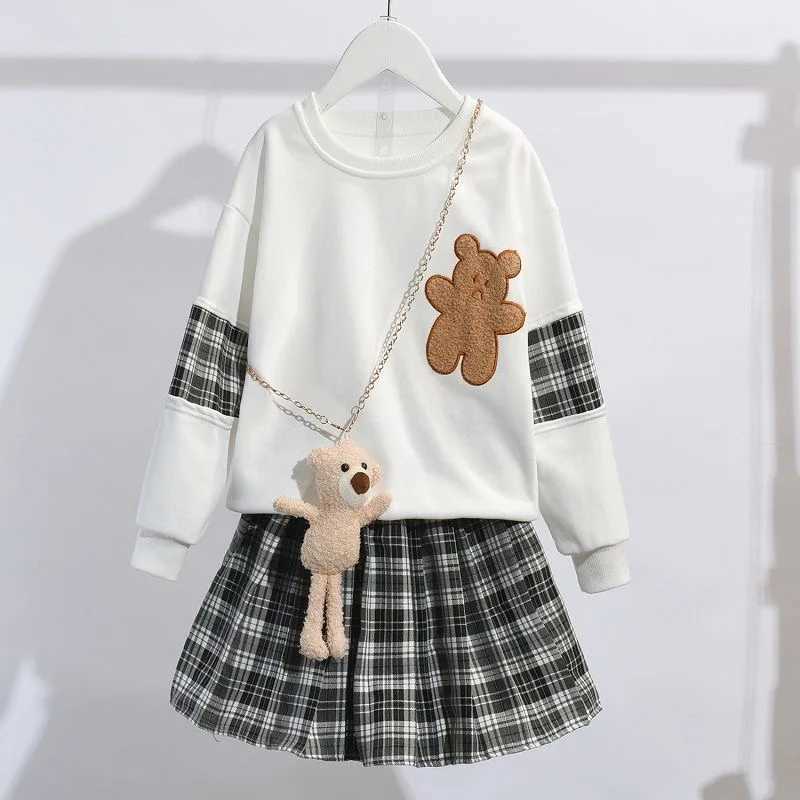 2025 New Fashion School Style Teenager Girls Suit Cute Bear Sweatshirt Plaid Skirt 2Pcs Outfit Autumn Childrens Clothing Sets L2509265H8A