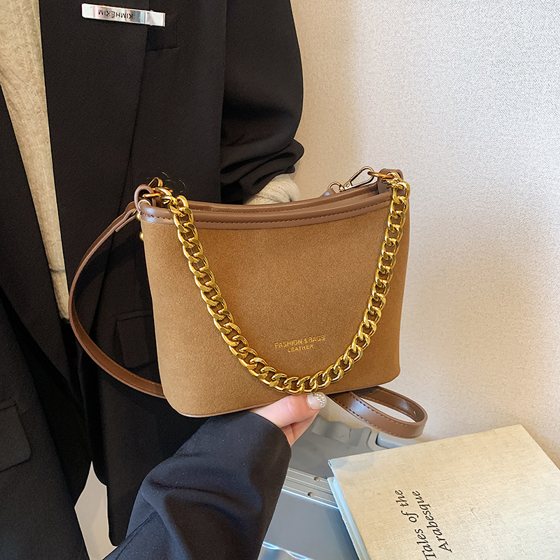 New casual elegant luxury large capacity shoulder bag, simple shopping commuting essential crossbody bag, student fashionable lightweight crossbody ba