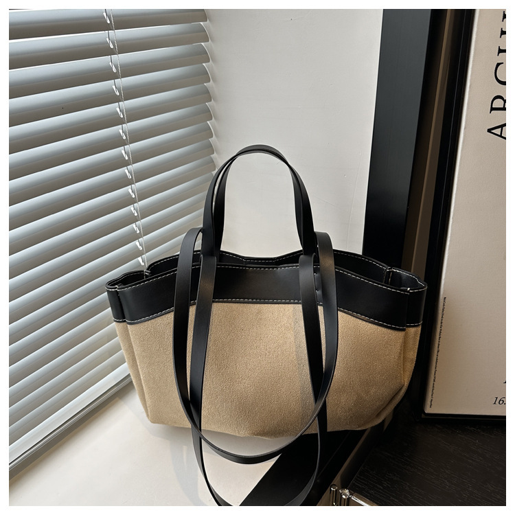 French style light luxury retro women's luxury bag fashion shoulder armpit bag commuting bag designer bag women's shoulder bag
