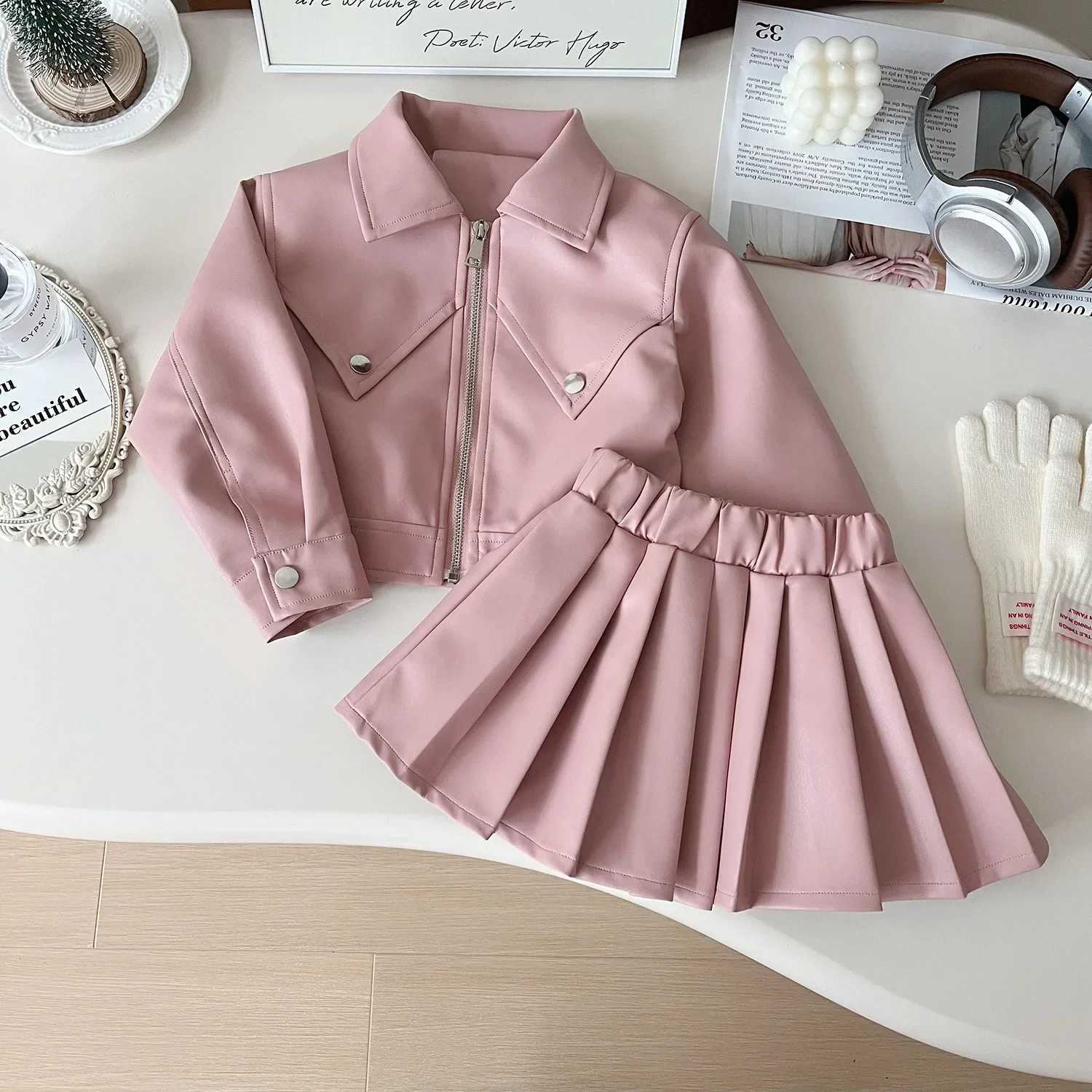 Twopiece Set for Girls Handsome Lapel Solid Leather Top Solid Leather Pleated Skirt Kids Clothes Girls Toddler Girl Clothes L250926Q8NS