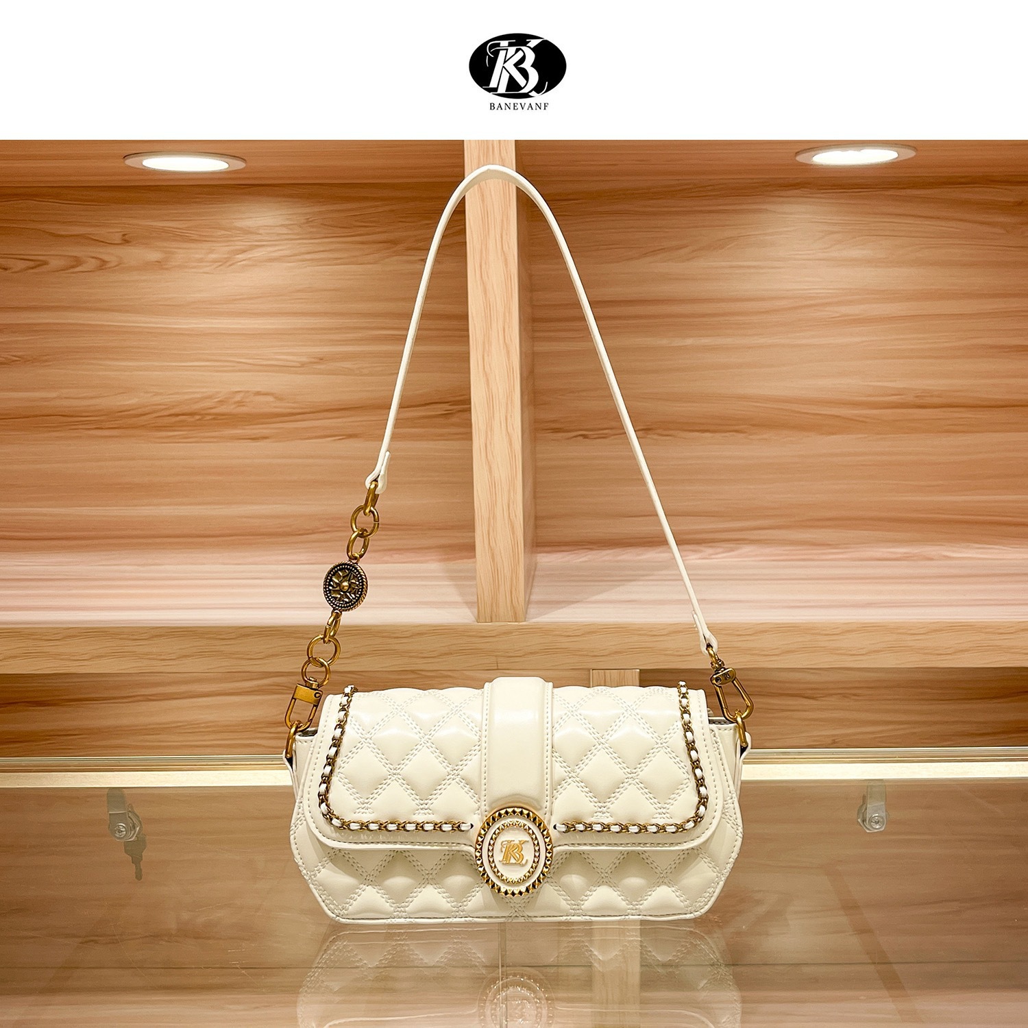 Designer bags2025 summer new fashion light luxury diamond chain underarm bag women's versatile shoulder messenger bag