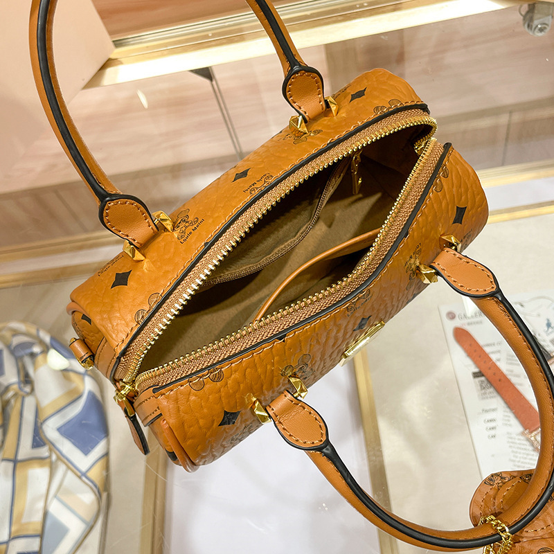 Designer bags light luxury women's bags 2025 new trendy fashion shoulder Boston bag oblique span handbag pillow bag