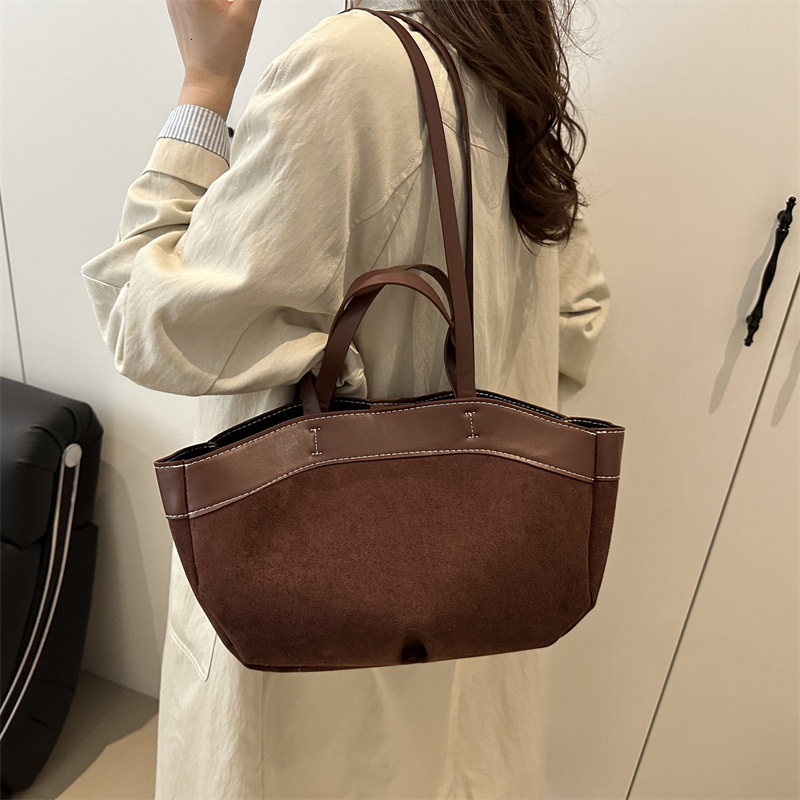 French style light luxury retro women's luxury bag fashion shoulder armpit bag commuting bag designer bag women's shoulder bag