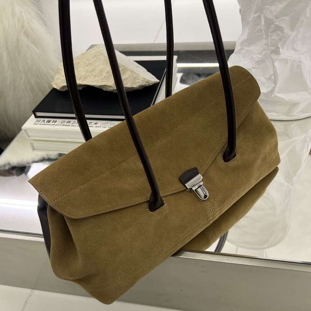 designer bag Luxury bag New Matte Cowhide Leather Shoulder Large Capacity Baguette Bag Women's Fashion Lock Handbag