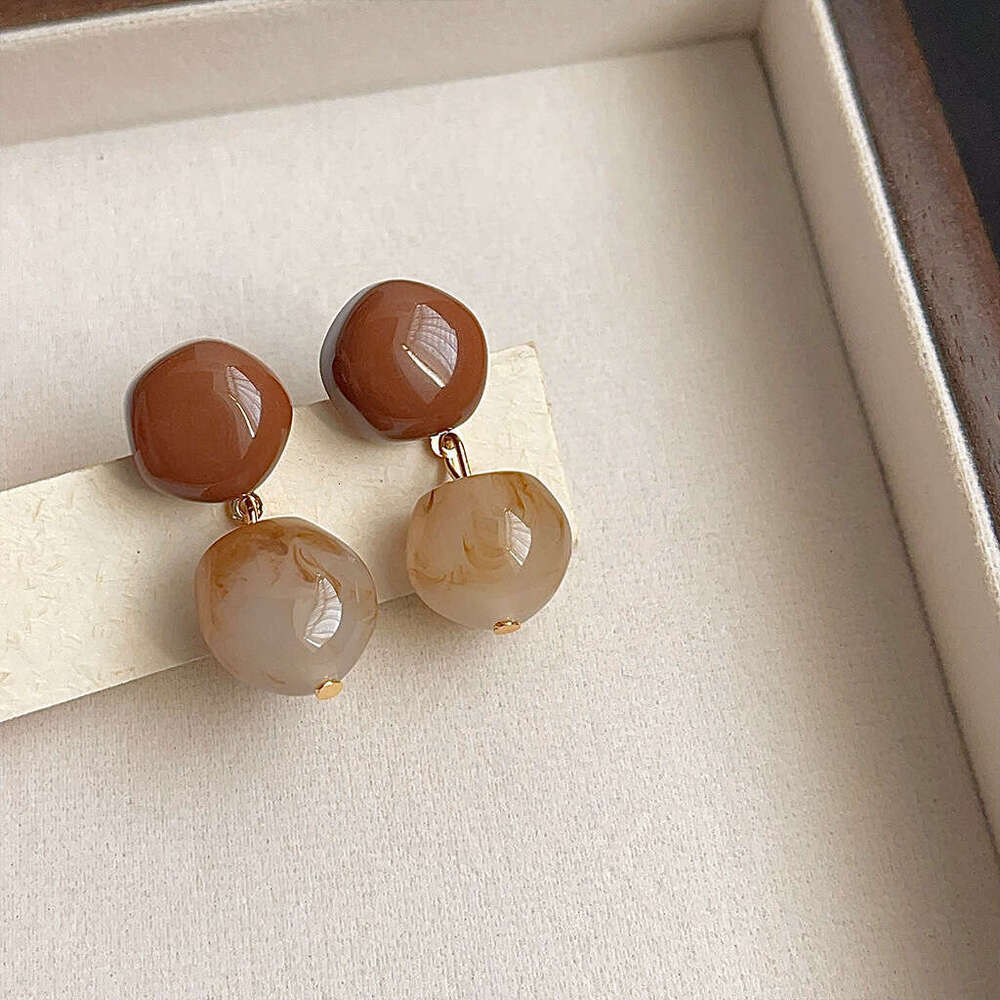 Melard Coffee Color Earrings for Women, Artistic Temperament Acrylic Gradient Stud Earrings, Niche High-end Feel, Brightening Ear Accessories
