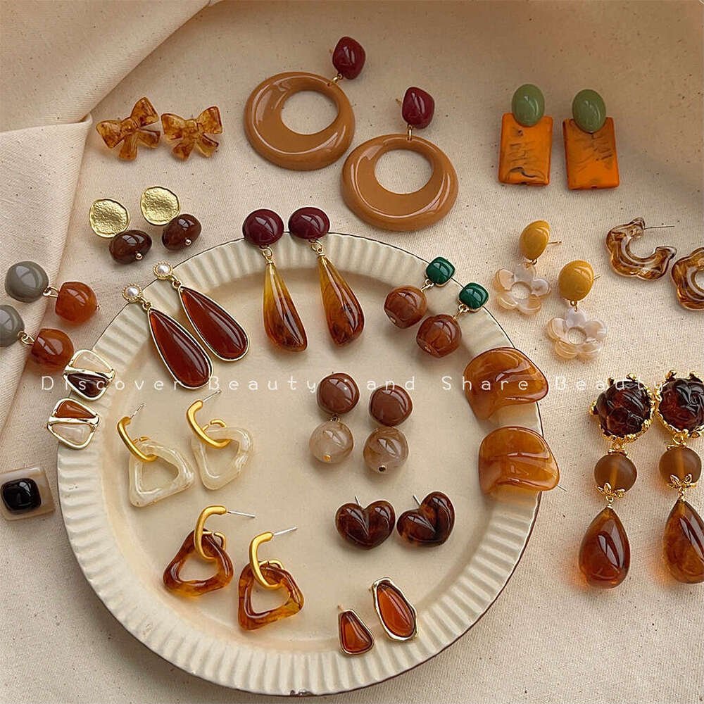 Melard Coffee Color Earrings for Women, Artistic Temperament Acrylic Gradient Stud Earrings, Niche High-end Feel, Brightening Ear Accessories