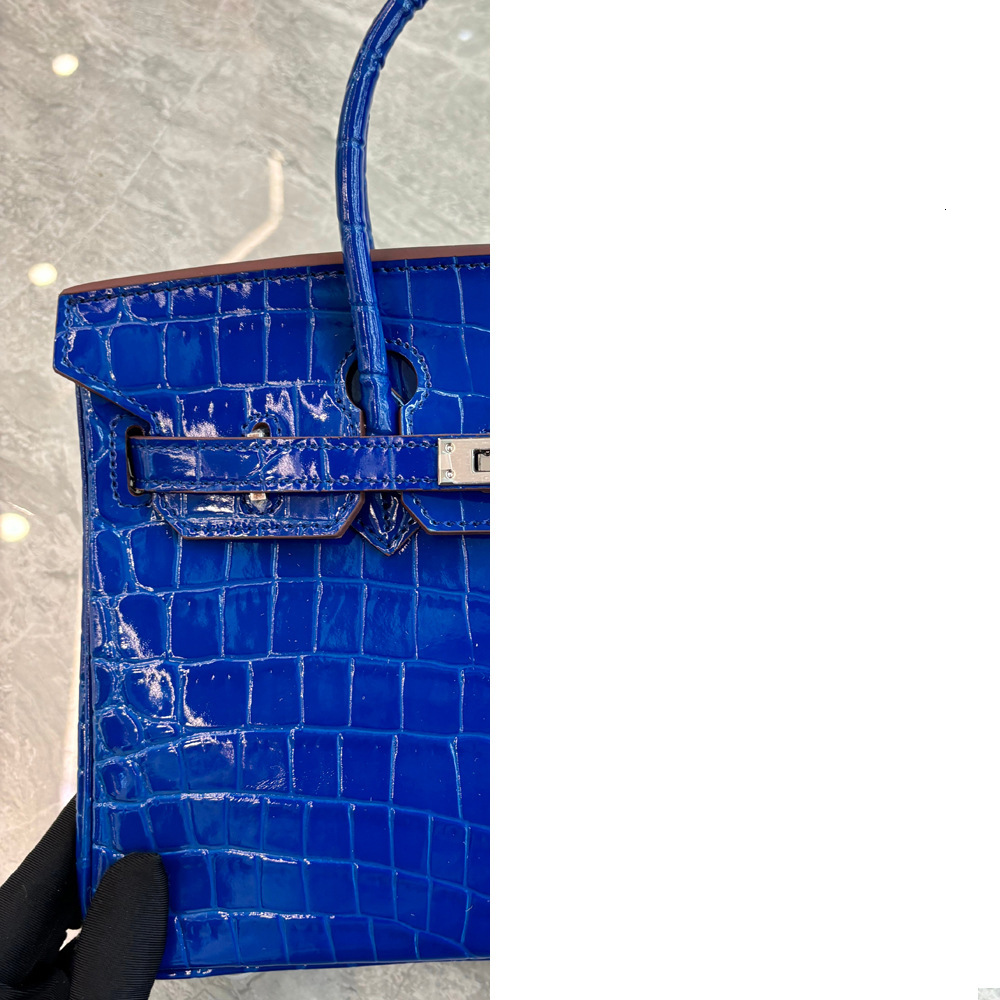 Designer Retro Fashion Leather Bag Crocodile Pattern 2025 New Women's Shoulder Bag Large Capacity Multifunctional Handbag