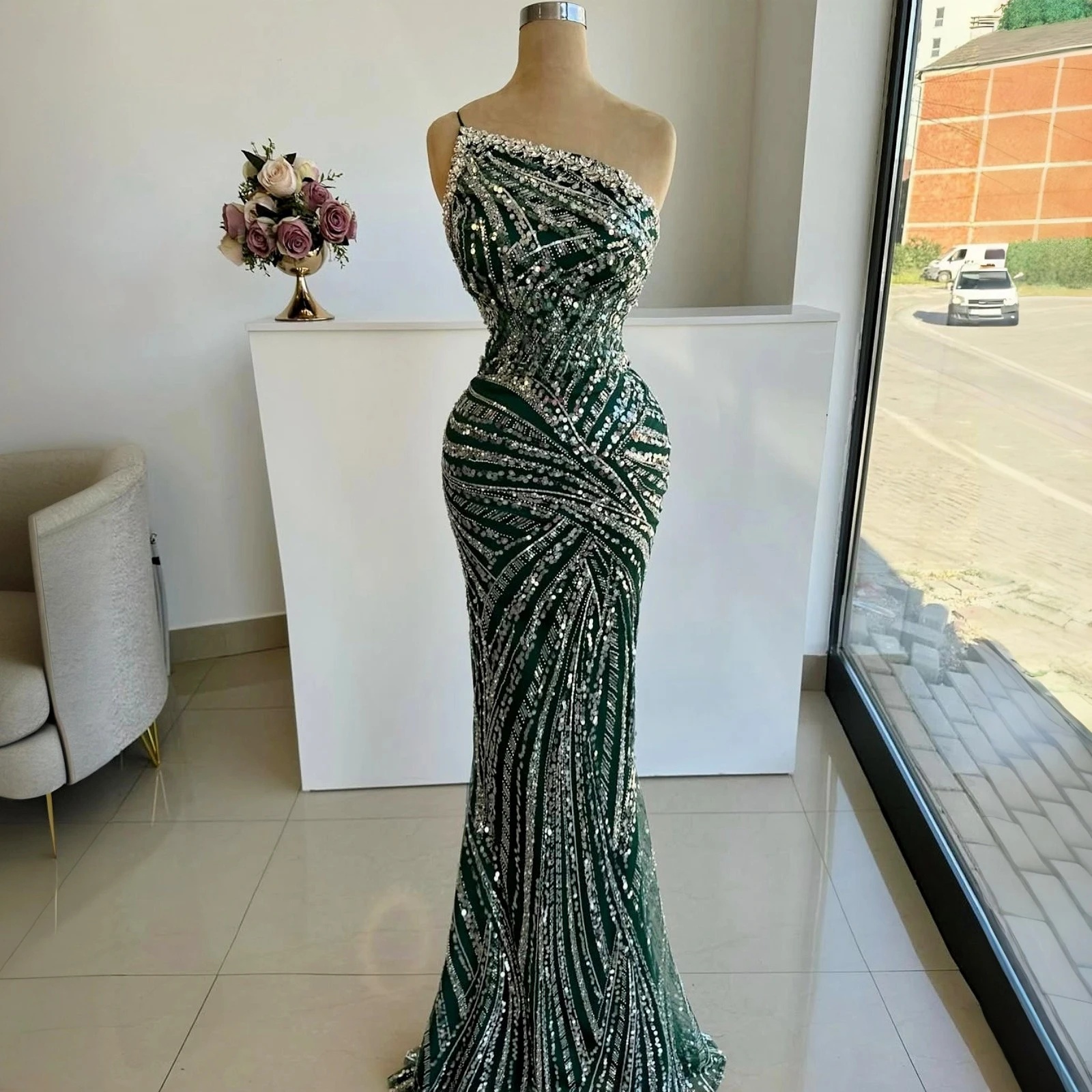 Sparkly Evening Dresses Strapless Crystal Prom Gowns Sequins Beading Rhinestone Sleevesless Princess Customized Vestidos De Noche Plus Size