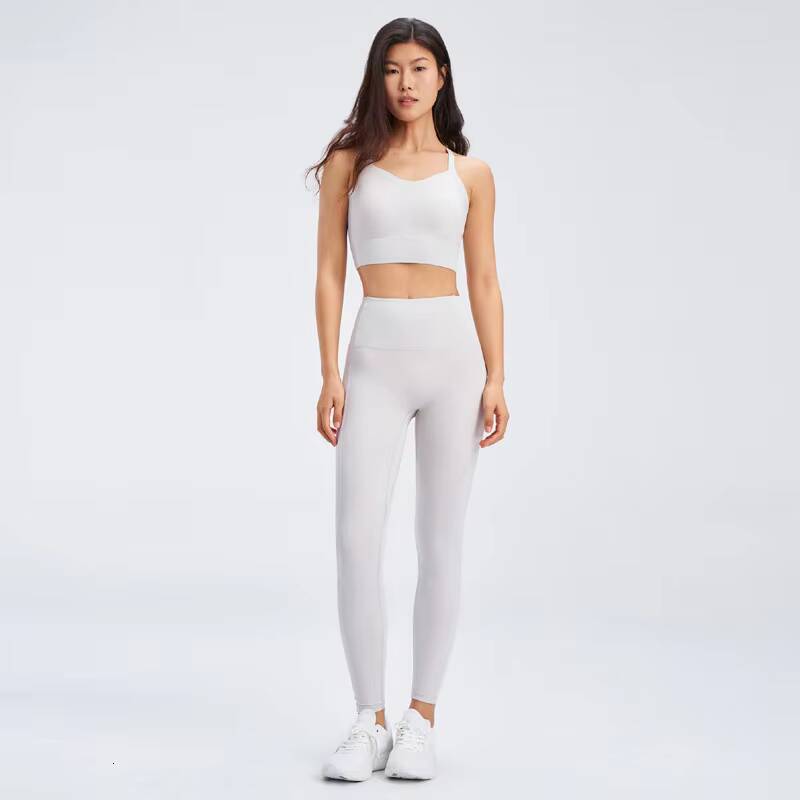 Workout Sets for Women 2 Piece High Waisted Seamless Leggings With Pockets Stretchy Sports Bra Sets Gym Clothes