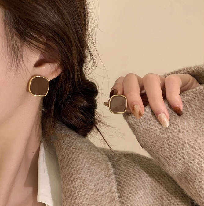 French Style Irregular Square Earrings Niche Design Studs Minimalist High Fashion Versatile Light Ear Accessories