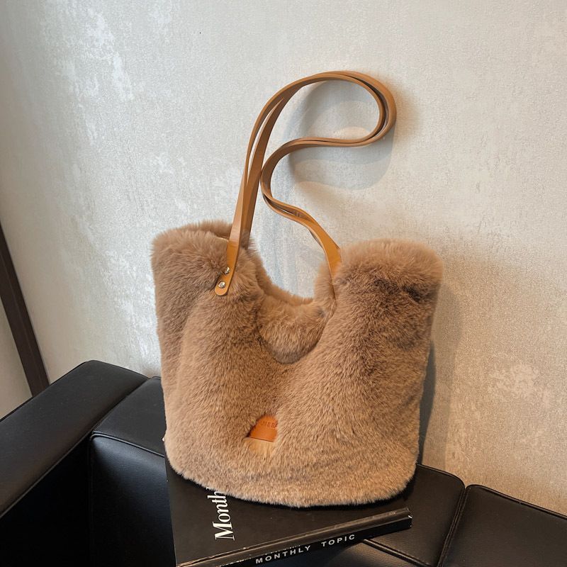 Autumn women's shoulder bag new niche design furry Bag design fashionable personality atmospheric style simple handbag light luxury designer bag