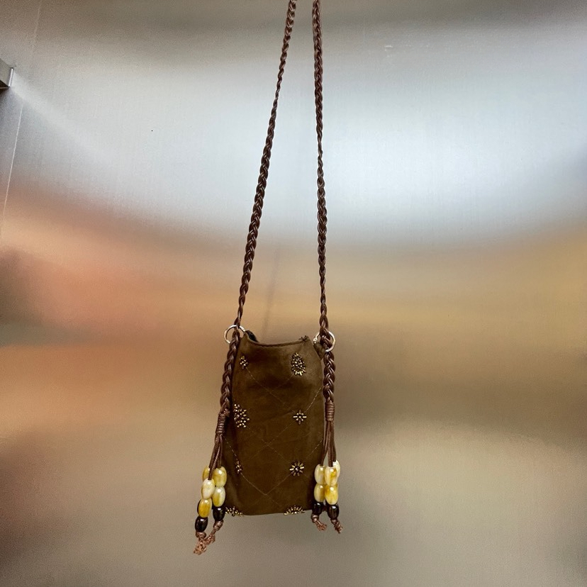 New retro suede bead embroidered handbag for women's shoulder bag with trendy niche design, autumn Chinese style light luxury designer bag