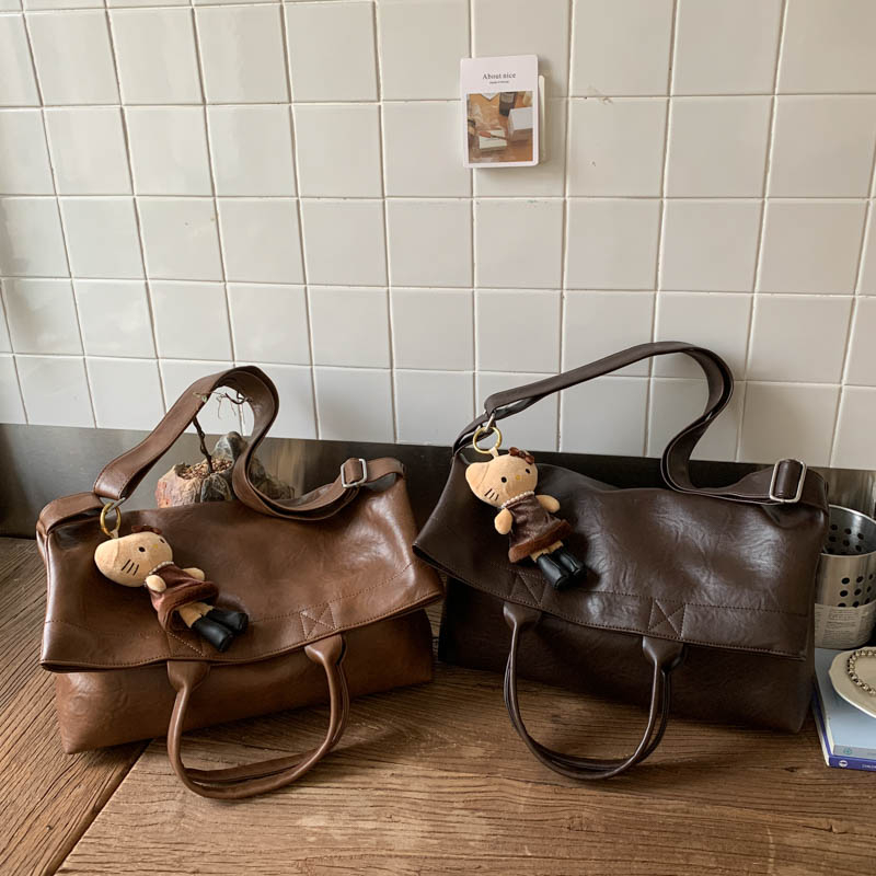 Fashionable new casual elegant large capacity shoulder bag, simple and high-end shopping commuting women's crossbody bag, college student lightwe