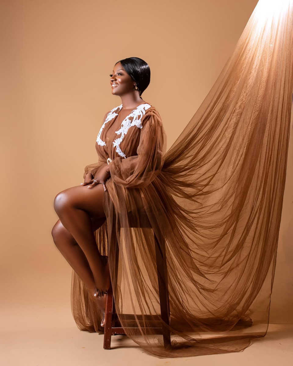 Elegant Women Robe Nightgown Evening Party Gowns Long sleeve Appliques Maternity Dressing Shower Gown for Photography Custom Made