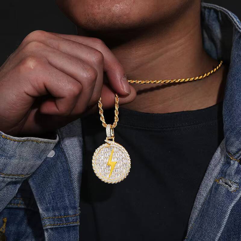 2023 New Design Hip Hop Jewelry 925 Sterling Silver Baguette VVS Moissanite Diamond Enamel Plated Round Pendant