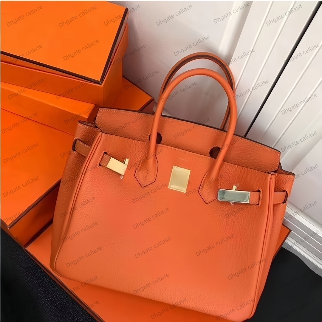 Fashion handbags designer Totes Classic Womens Shoulder Bag Top quality leather Crossbody purses Highend Handbag Trendy Large Capacity with Shoulder Strap Wallet