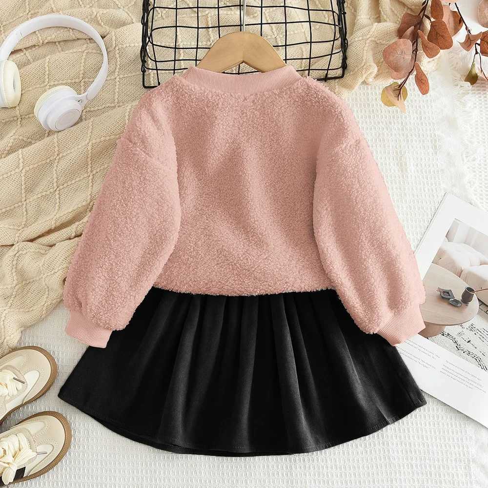 Bear Leader Pink Girls Set Autumn Winter Long Sleeved Aline Decorative TopSolid Color Short Skirt Kids Fashion Casual Wear L250926A4X5
