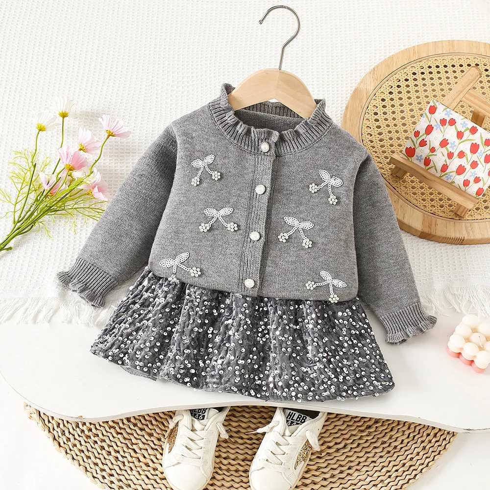 New Fashion Girls Pearl Rhinestones Knitting 2Pcs Sets for 18Ys Childrens SweaterSkirt Kids Classic Tweed Suits 2025 Outfits L250926WYS5