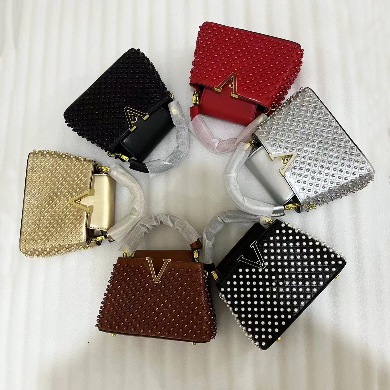 Designer bag new fashion 2025 flip pearl fashion women's bag portable shoulder bag messenger bag fast delivery