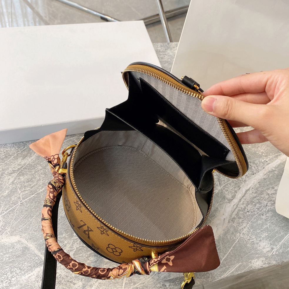 2025 new designer bag fashionable foreign style saddle bag presbyopia round cake bag shoulder crossbody small round bag women