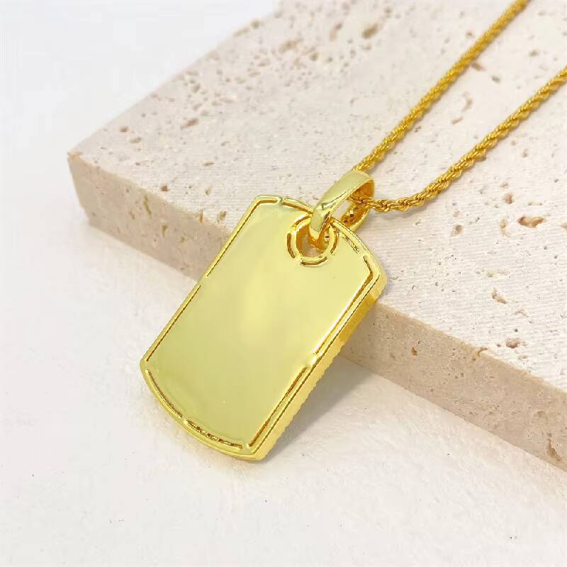Hot Sale New S925 Silver Inlaid Moissanite square Personalized Pendant