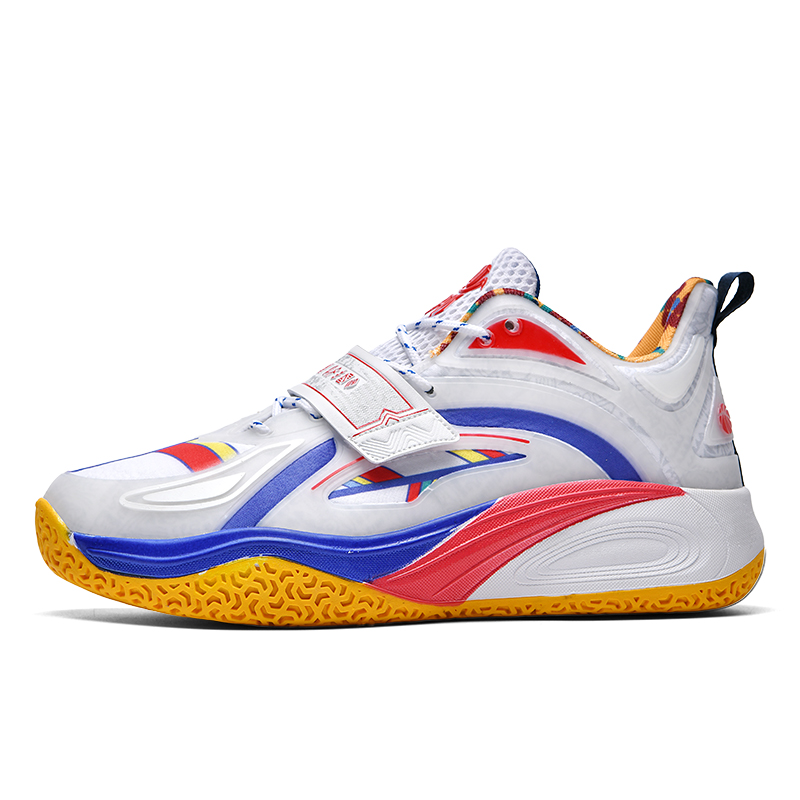 The same model basketball shoes as those of the Owen generation