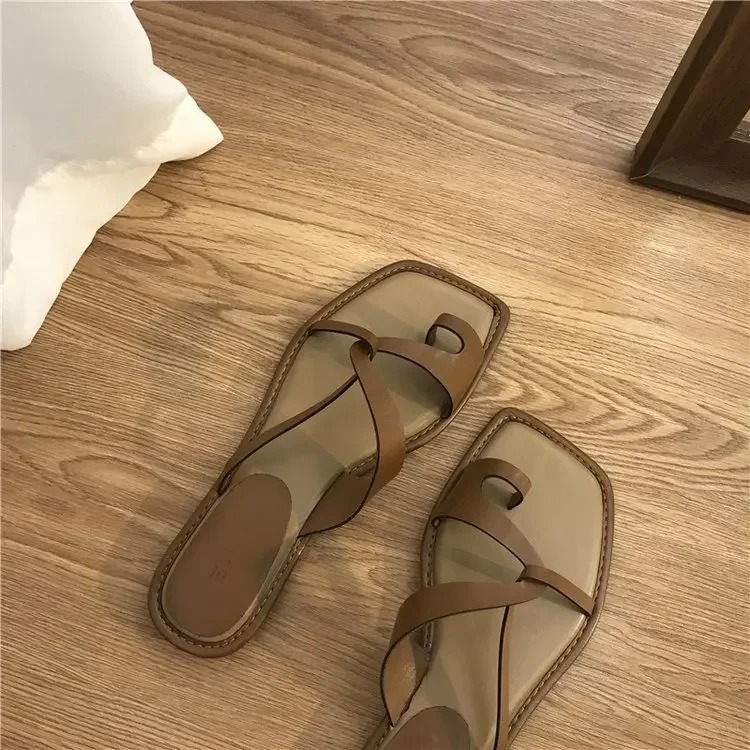andals Women Summer New Korean Version Clip Toe Flip Flops Outdoor Fashion Flat Casual Fashionable Flat Casual Footwear for Comfortable Summer Clip-On