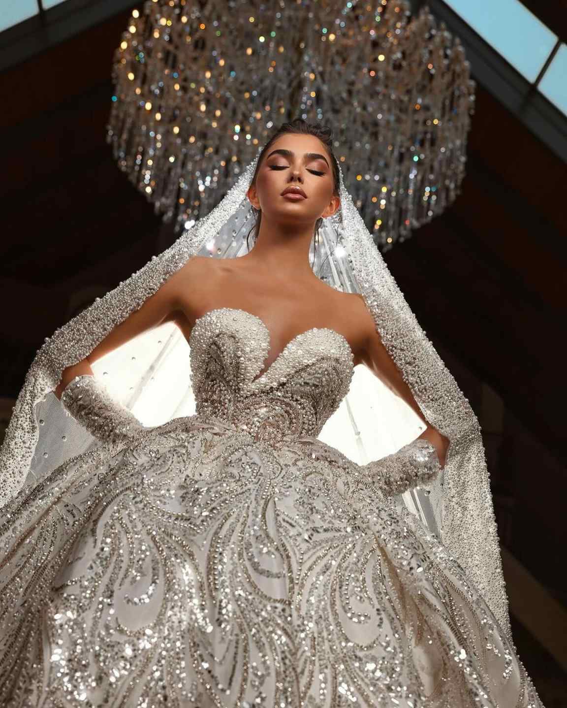 Luxury Wedding Dress With Overskirt Customized Crystal Pearls Beading Bridal Dresses Sequined Ball Gown Wedding Gowns