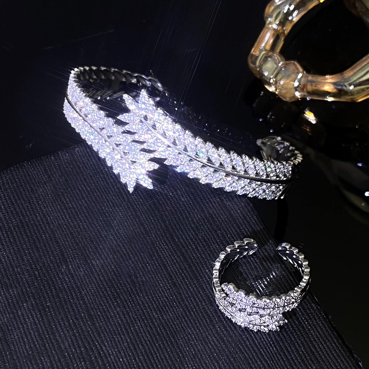 Copper Inlaid Zircon Wheat Spike Micro Inlay Ring Light High-End Sense Elegant Fashion Open Bracelet Bangle For Women