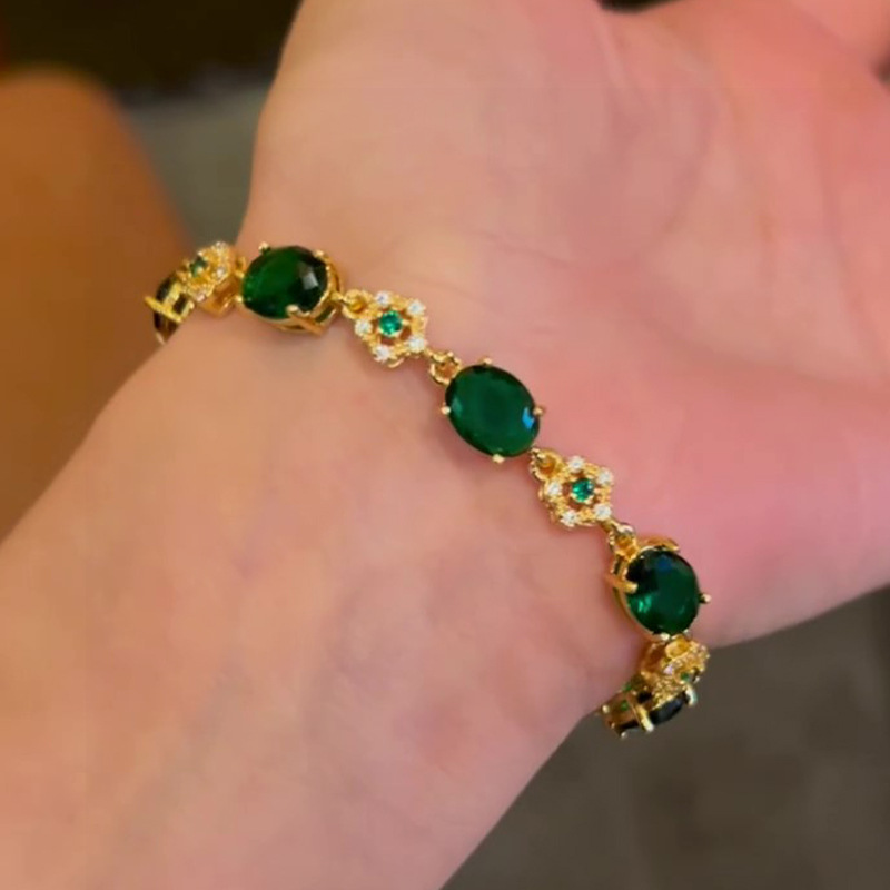 Gold - Toned Green Gemstone Bracelet With Crystal Flower Accents Delicate Daily & Elegant Jewelry Gift For Her High - Quality And Charming Accessory