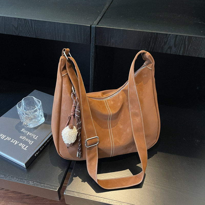 Ladies' elegant and casual large capacity shoulder bag, simple and high-end fashion shopping commuting crossbody bag, student lightweight crossbo