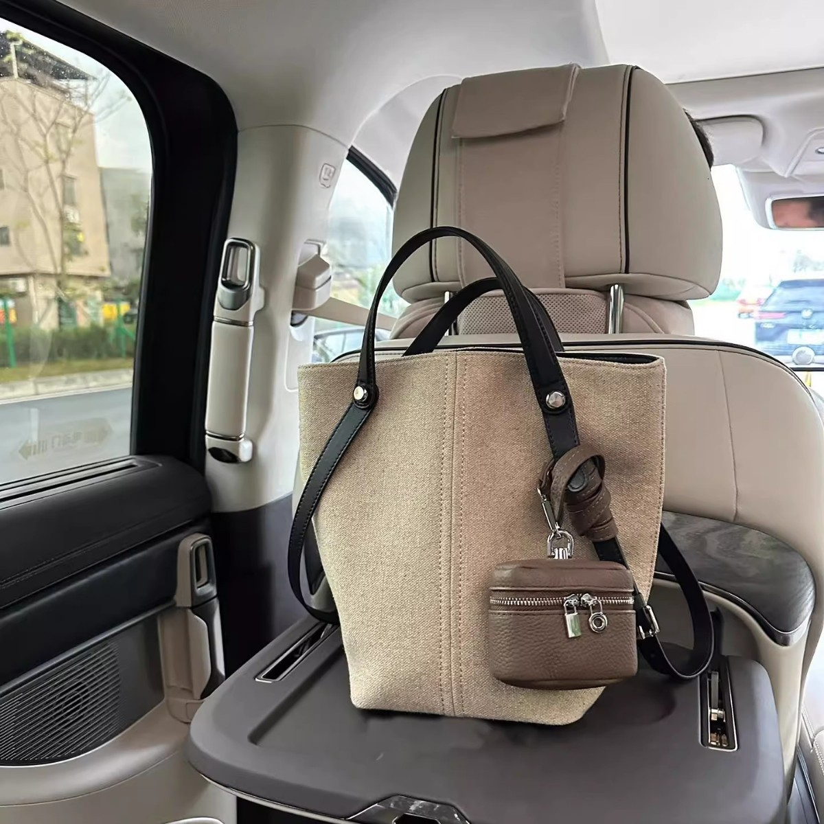 New niche design shoulder bag autumn women's handbag fashion design retro large capacity trendy bucket bag Bag light luxury designer bag