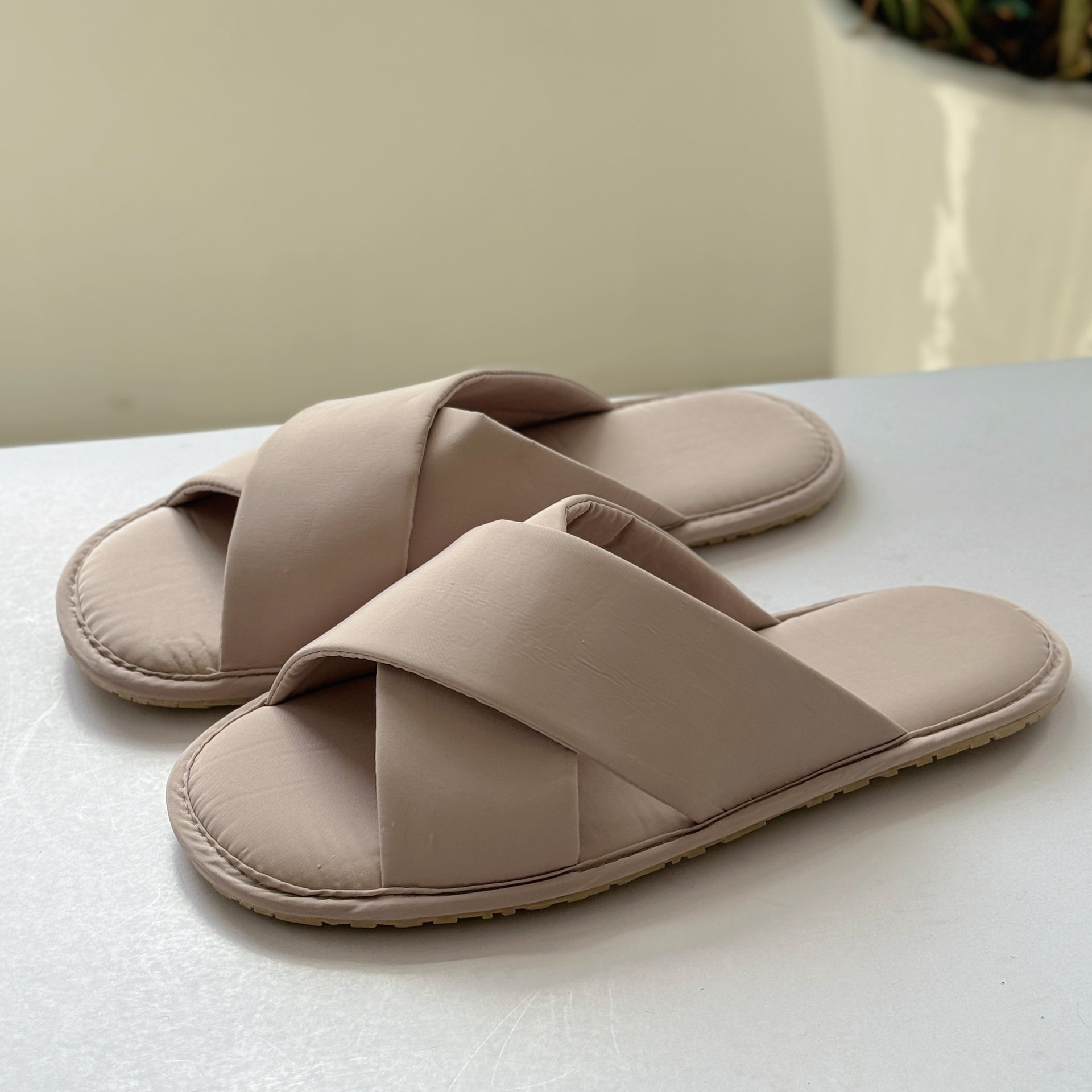 New Slippers Simple Solid Color Pair Indoor Home High-end Couple Soft Sole Household ddmymarket